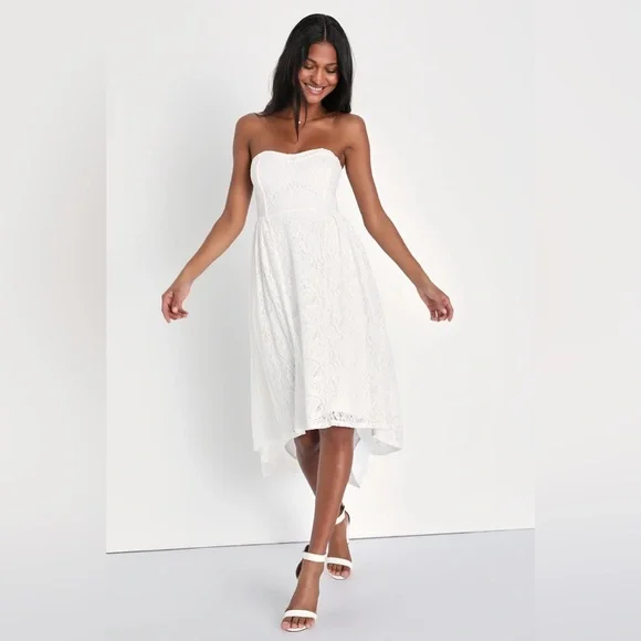 Lulus | Dresses | Brand New Lulus Curated Charm White Lace Strapless  Bustierbeachy Strapless | Poshmark
